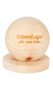 Wasserkaraffe Zirbenkugel mit Ablageteller