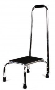 Trittstufe mit Haltegriff